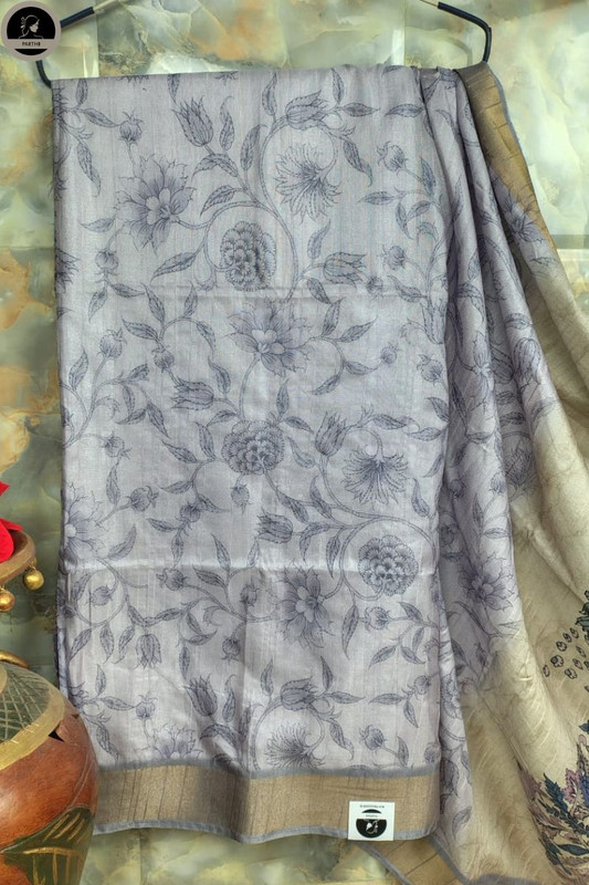 Lavonder Colour Bapta Silk Saree with Beautiful Sculpture Design in Pallu, Beautiful Printed Body with Unstitched Blouse Piece-0