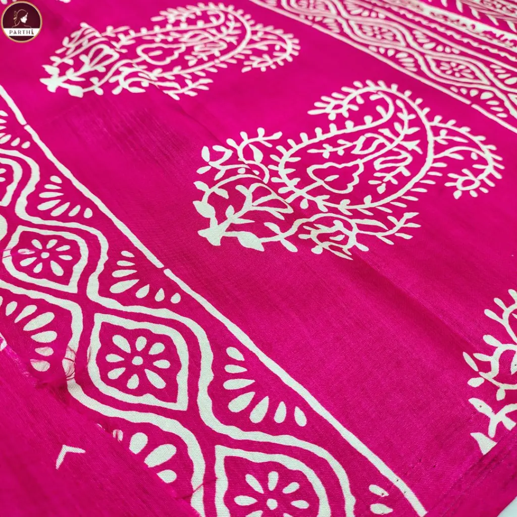 replica-silk-pink-saree-flower-motif.webp