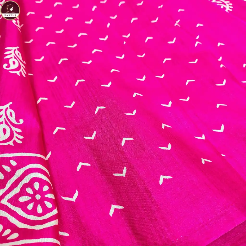 replica-silk-pink-saree-flower-motif.webp