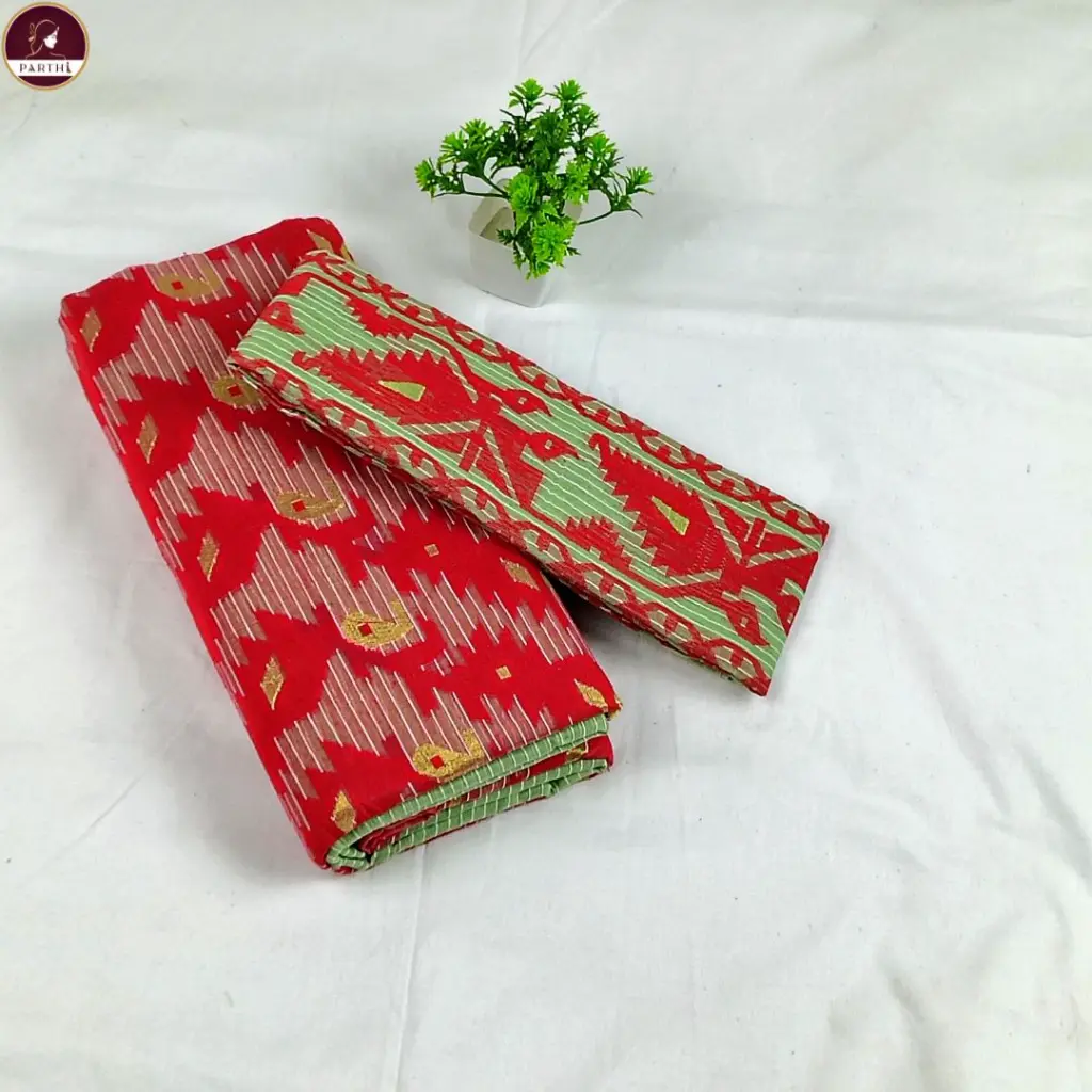 dhakai-jamdani-saree-green-red-handwoven.webp