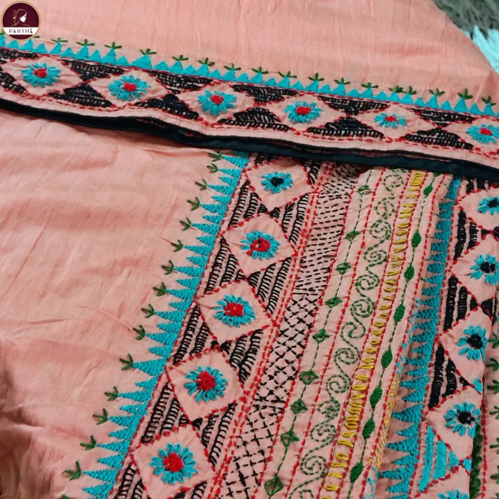 orange-grey-dual-tune-embroidery-saree-with-bp (4).webp