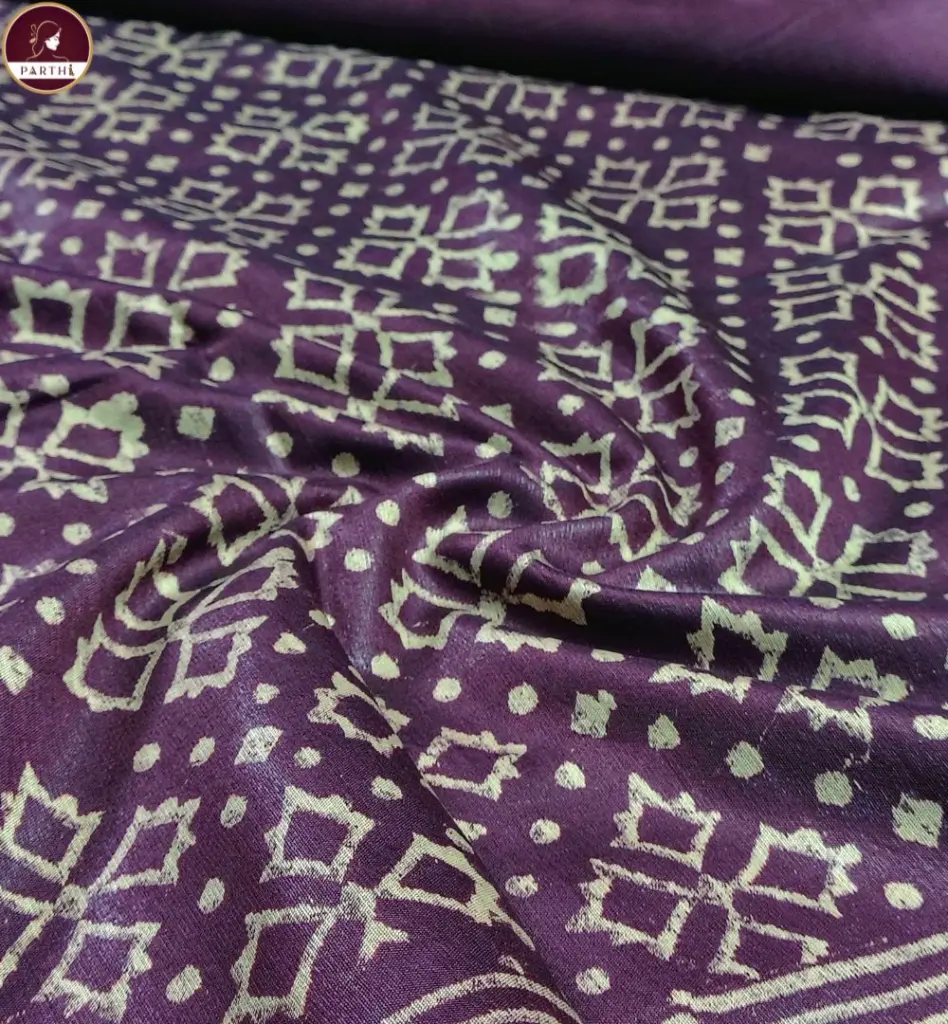 Maroon_Maheswari_Silk_Saree 4.webp