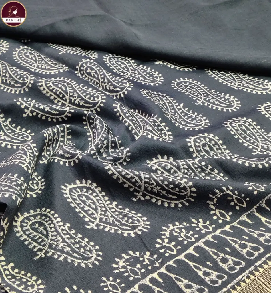 Grey_Maheshwari__Silk_Saree.webp