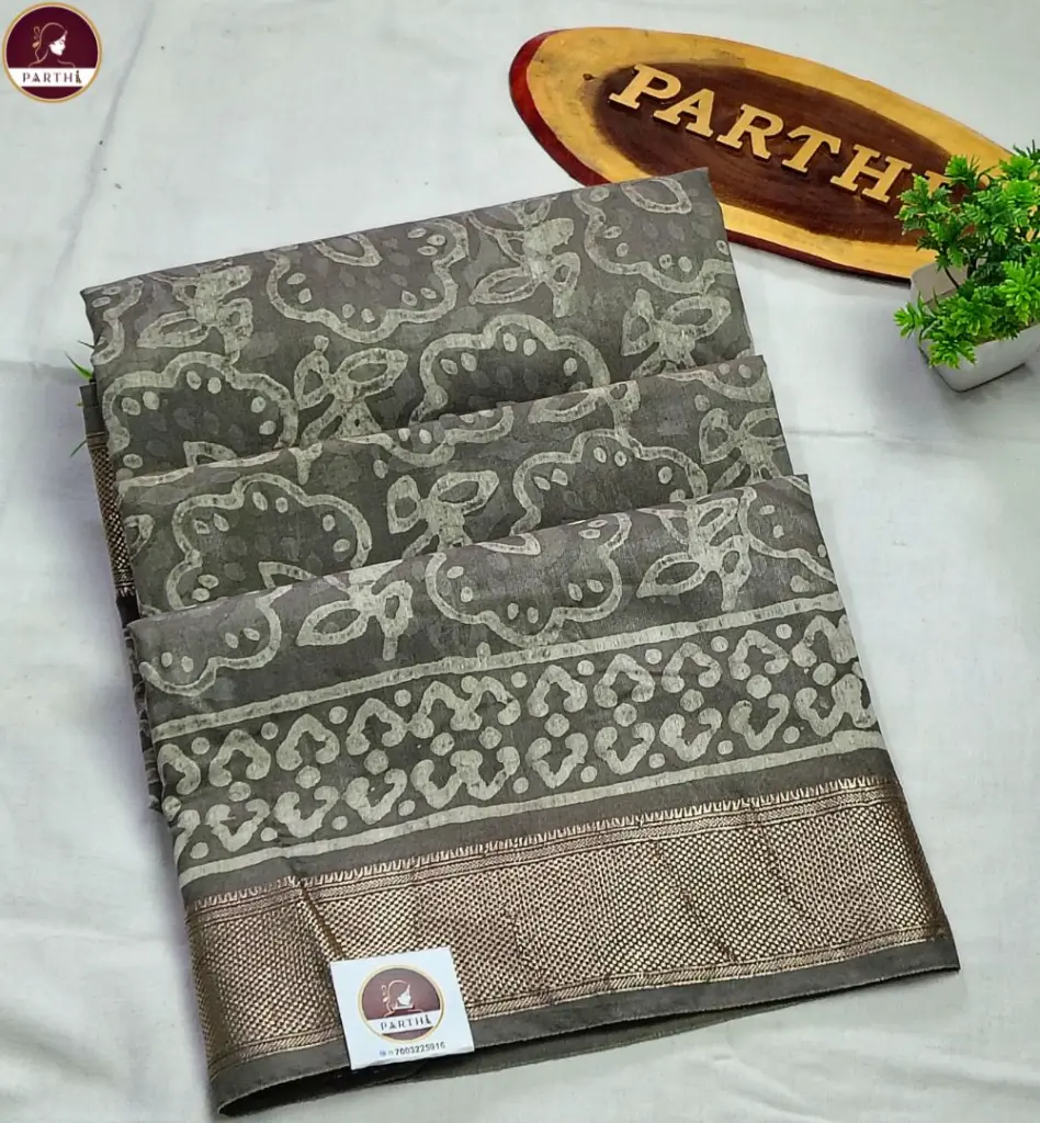 Green_Maheshwari__Silk_Saree 3.webp