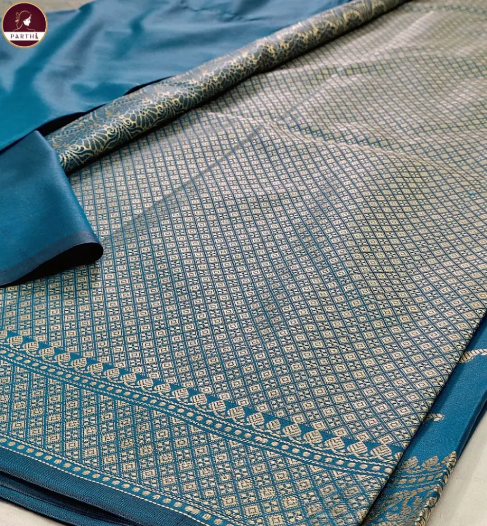 Blue-Resham-Katan-with-Resham-Threadwork 4.webp