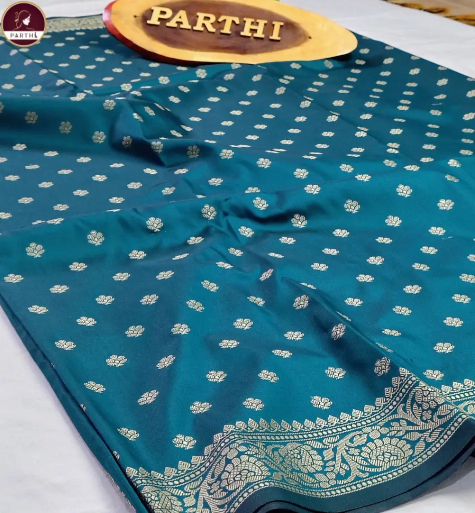 Green-Resham-Katan-with-Resham-Threadwork 1.webp