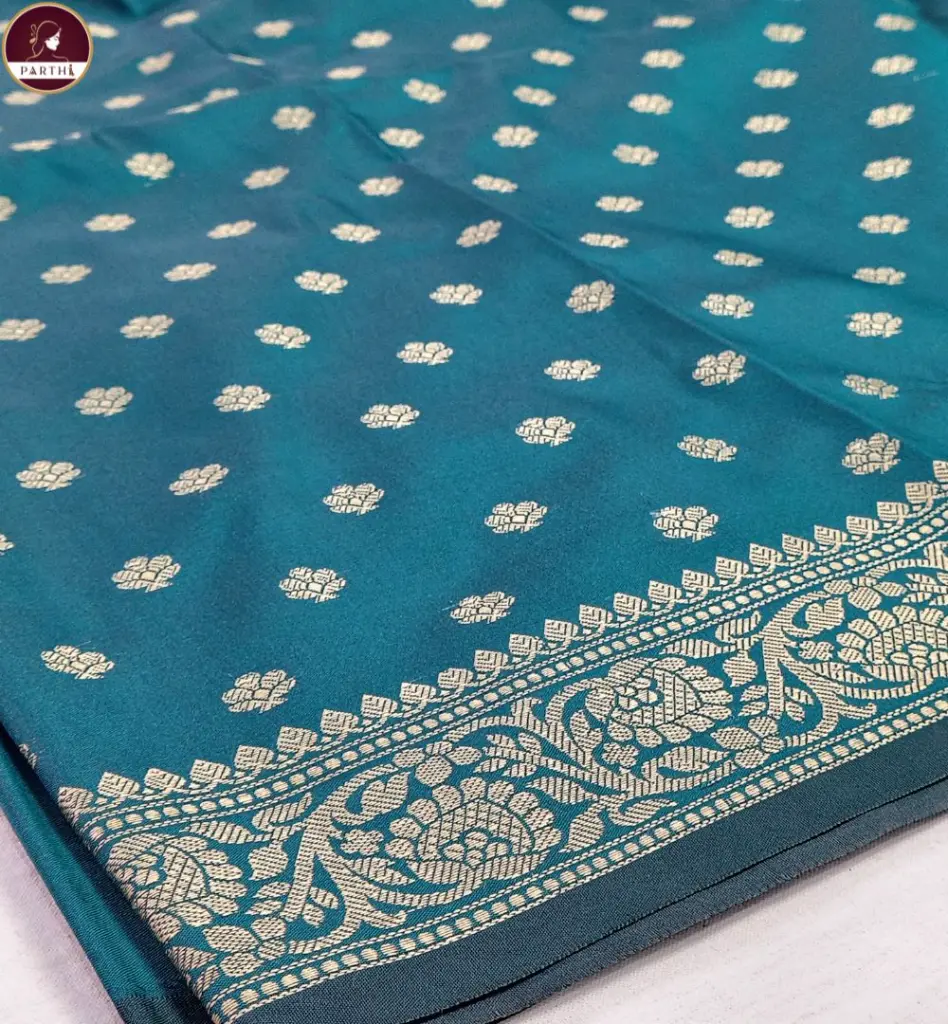 Green-Resham-Katan-with-Resham-Threadwork 2.webp