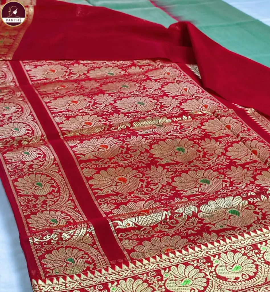 Green-Kanchpuram-with-zari-border 3.webp