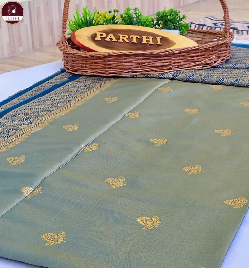 Green-Katan-Banarashi-Silk-with-zari-border 1.webp