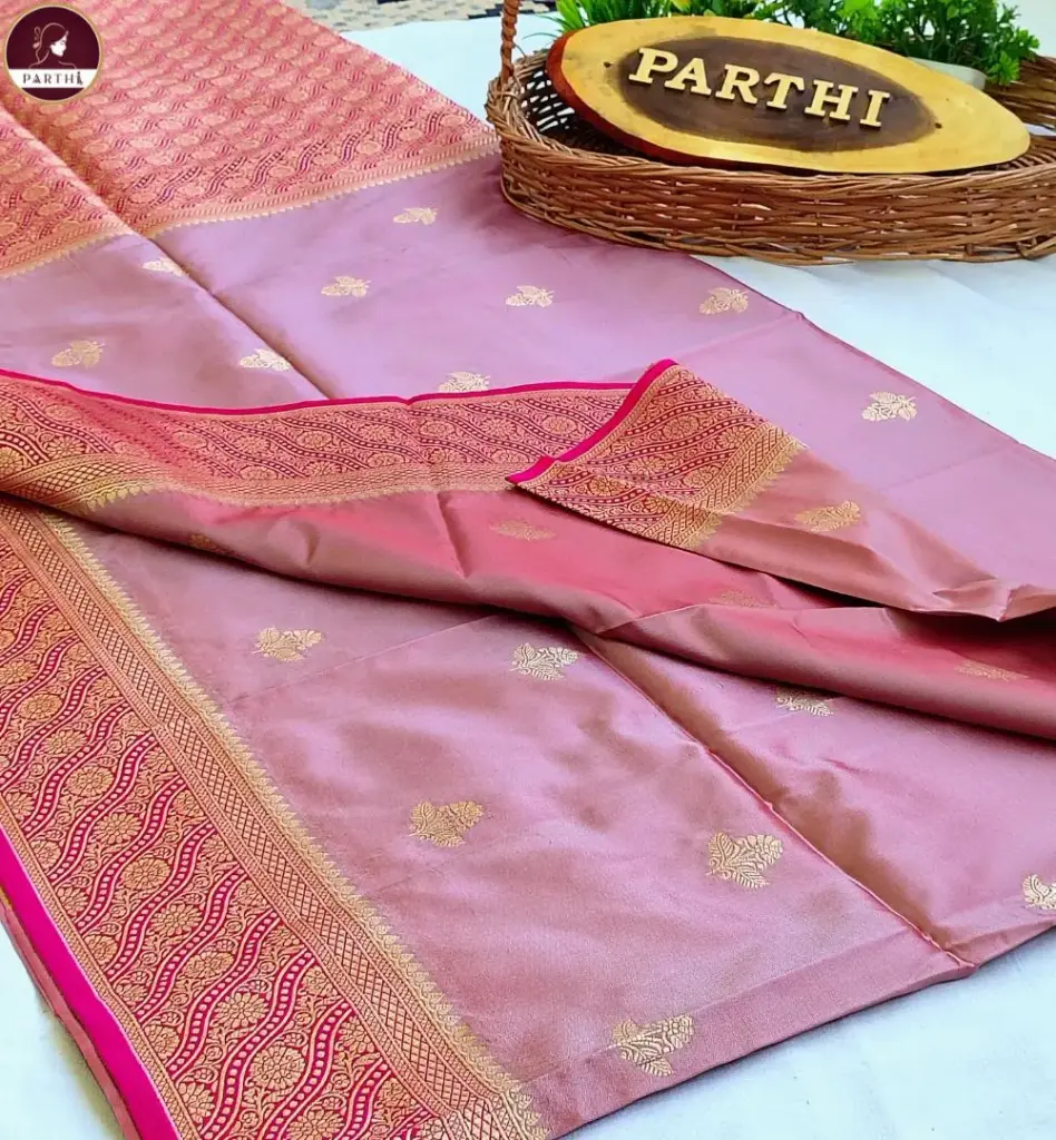 Mauve Dual Tone Katan Banarasi Silk Saree with Zari Border & Contrast Blouse Piece | Premium Ethnic Wear