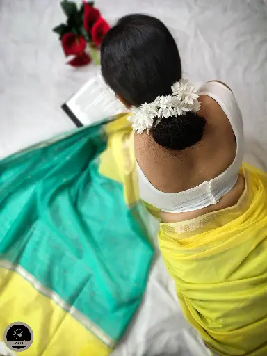 Yellow Maheswari Saree With Thin Zari Border, Full Body Buta Work with Contrast Green Unstitched Blouse Piece