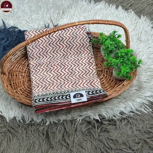 Pure Cotton Hand Block Print Saree – Zigzag Chevron Pattern with Black and Rust Border