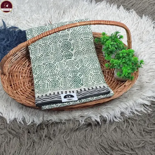 Pure Cotton Hand Block Print Saree – Green Geometric Wheel Motif with Designer Border